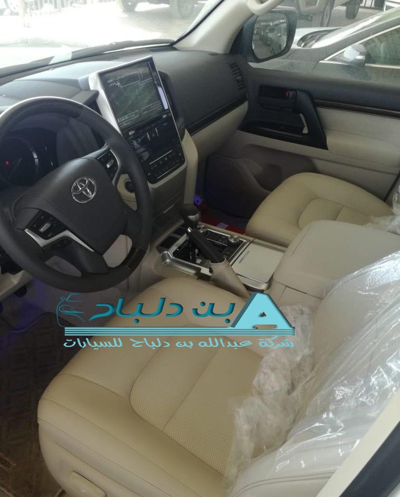 delbahgroup's tweet photo. ماركة السيارة : توياتا لاندكروزر
نوع السيارة : جي اكس ار جراند تورينج
موديل السيارة : 2019
وكيل السيارة : بريمى
عداد السيارة : أصفار
الألوان المتوفرة : أبيض 

مواصفات السيارة

- محرك 8سلندر بنزين
-قير اتوماتيك
- تشغيل عن يعد
- تشغيل بصمة 
- دخول ذكي
- مثبت سرعة
- فتحة سقف
- شاشة https://t.co/zeGm24mYYf