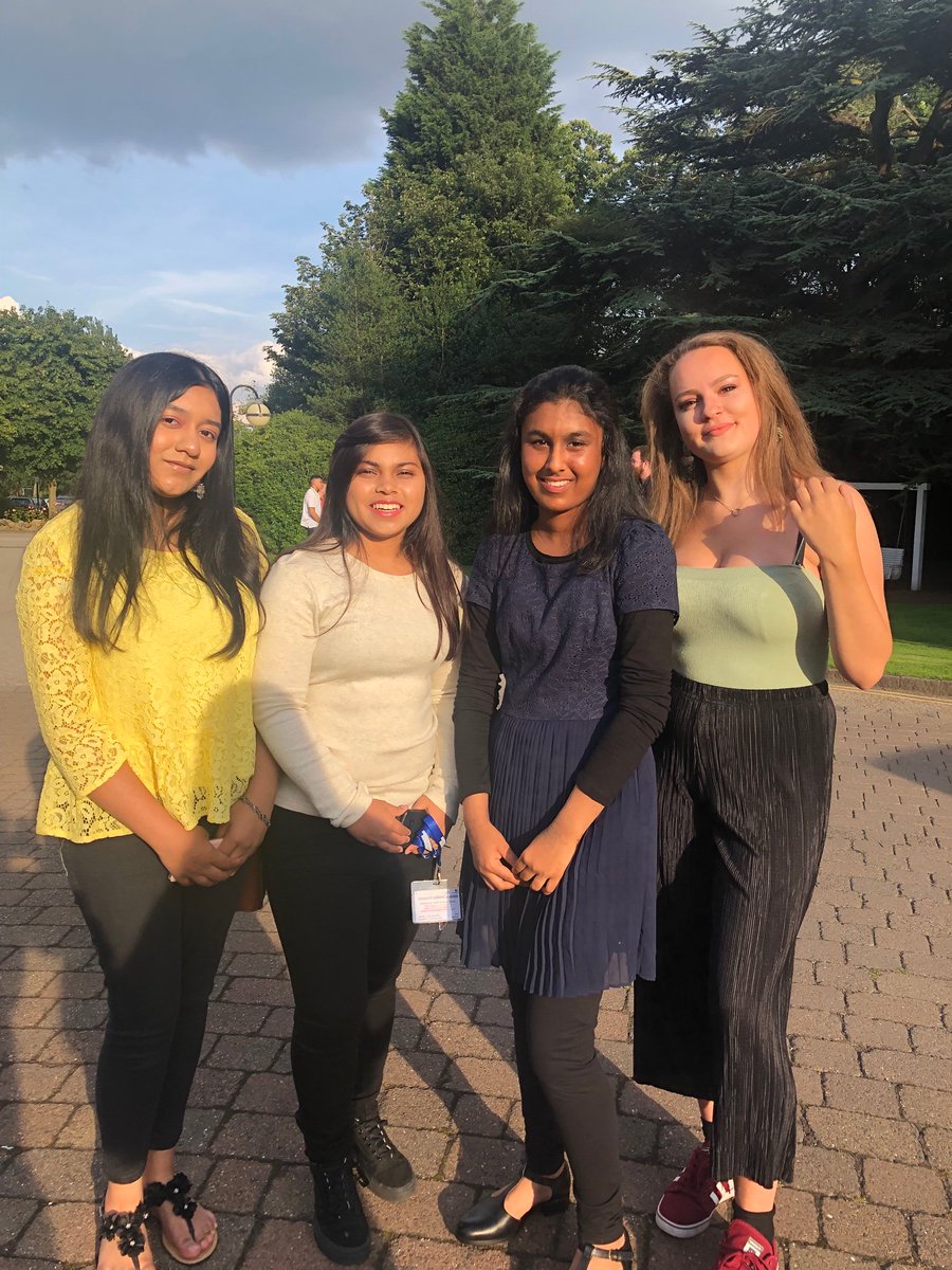 flat81's tweet photo. Some of us at Weetwood Hotel ❤️ #RFESS19 https://t.co/uLW5zkHRJI