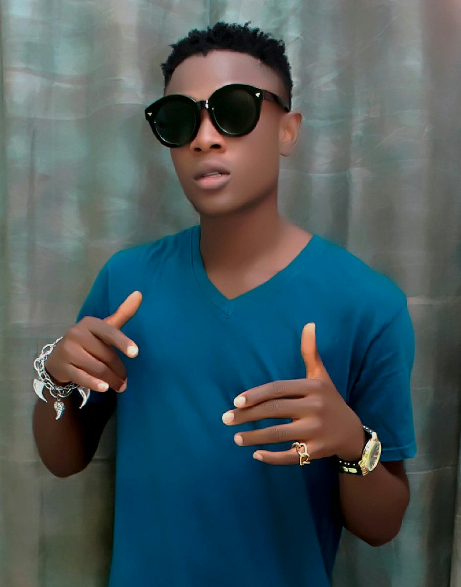 I_StreetzIsHERE's tweet photo. How can I brighten yhur Day? 😍😍.. 

My new Single NA  YOU set to Drop Next Week  #Anticipate_Greatness #Na_You https://t.co/JogLygXtga