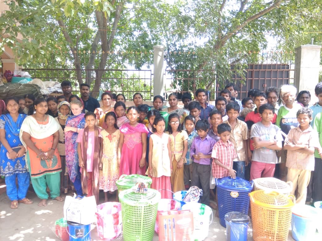 SALEMSHARAVANAN's tweet photo. My thanks to the faculty and students of #VMACON to the benevolence bestowed upon the residents of the ‘Tamil Nadu Association for the Blind’ premises at Ayothyapattinam. https://t.co/njfRbdqH2K