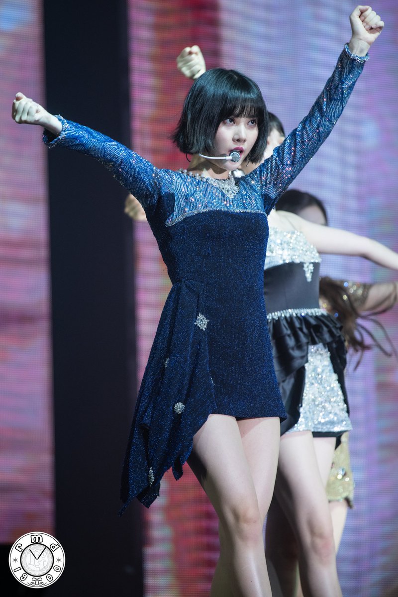 rmd1900's tweet photo. 190803 홍콩 콘서트 1
🐰🥰
#여자친구 #GFRIEND
#은하 #EUNHA https://t.co/rKnYlS3rB0