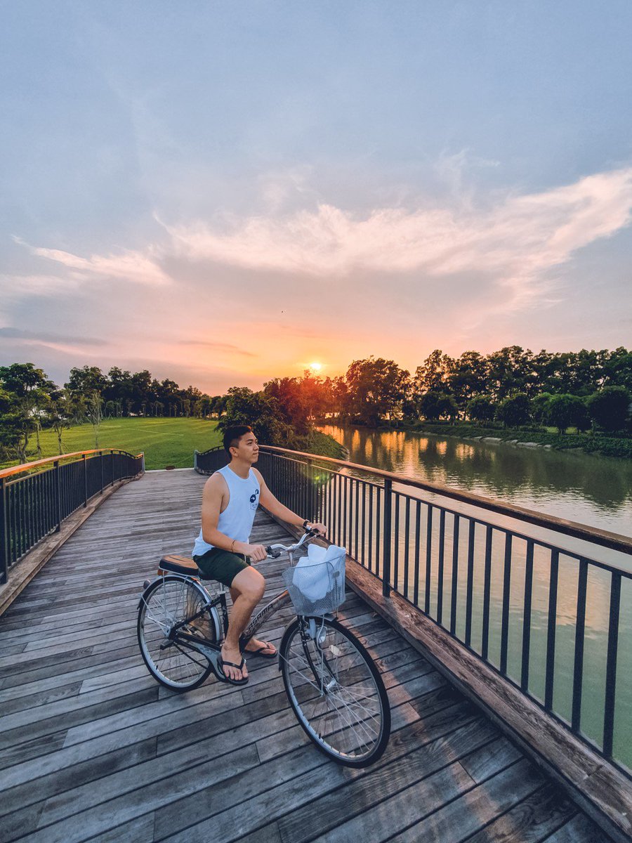 AzeraiCanTho's tweet photo. Take our custom #bicycles for a spin and admire the stunning #sunset at #AzeraiResortCanTho.
πΈ @tianchad | #AzeraiHotels #Sunstatic #CanTho #Vietnam https://t.co/e2TrJkWIdm