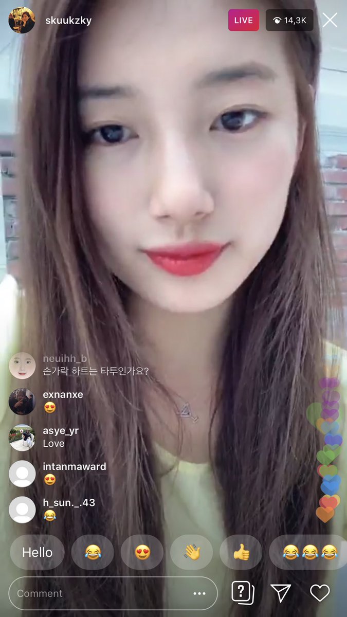 suzyindeed's tweet photo. i think she has flu. take care @Suzy 🖤 https://t.co/iLSZhX0da5