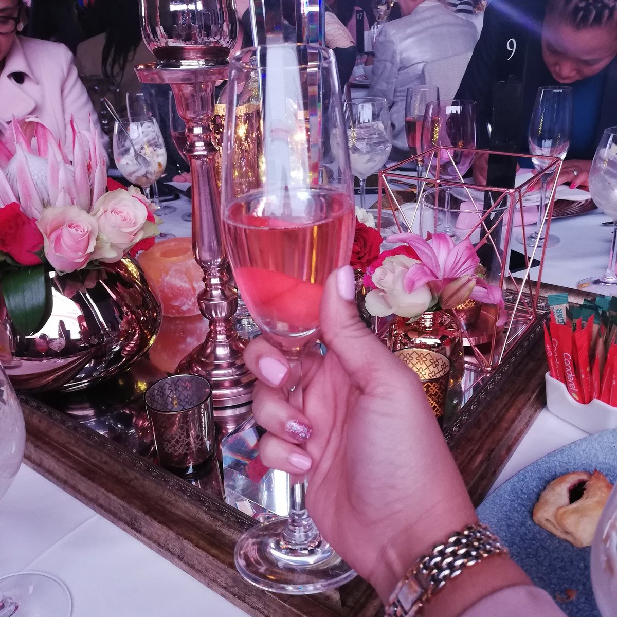 MomentsofPause's tweet photo. To all the phenomenal women out there, I salute you! May this day be filled with glorious moments and hope you take a moment of pause to appreciate the glory that is you
#happywomensday #MomentsofPause https://t.co/ZdP9bDvZLe