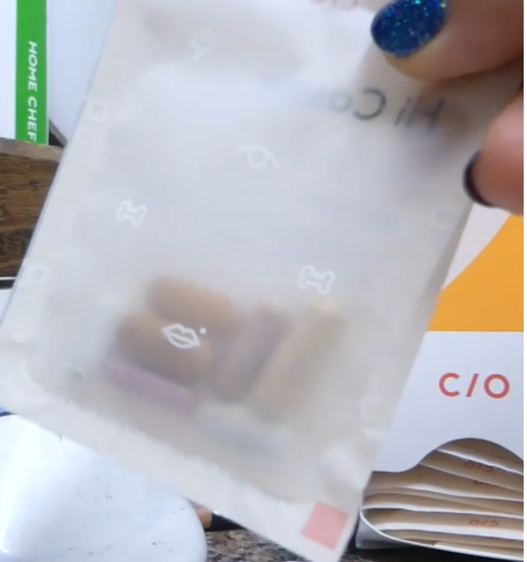 VVajazzles's tweet photo. Single use period products make me angry because they are so wasteful, but all this plastic garbage is different.  I'm too lazy to chop vegetables and this video was sponsored so I couldn't be a brat and still get paid.  #thriftthick https://t.co/bSMfM9udOx
