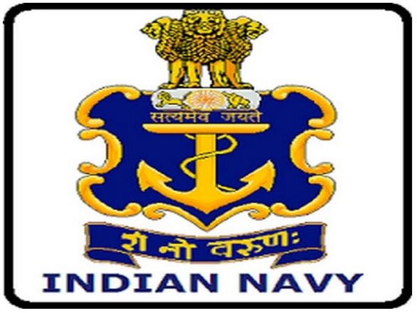 salaamtvnews's tweet photo. #IndianNavy opens its airport INS Garuda for civil aircraft operations in Kochi due to non-availability of the civilian airport there: Captain #DKSharma, Navy Spokesperson
#KeralaFloods
@indiannavy https://t.co/JW3NvlSwsf
