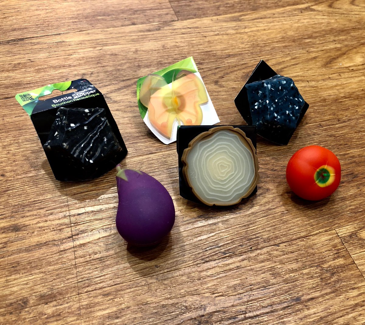 PottersCookshop's tweet photo. These #airtight, #dishwashersafe #silicone #bottlestops by @CViancin_uk are so much #fun and perform brilliantly! Designs include #aubergine, #onion, #tomato, #granite and #butterfly - only £2.50 each in store!
#cookshop #essex #drinks #drink #wine #cava #prosecco #rose #red https://t.co/FVB6Lcc4ih