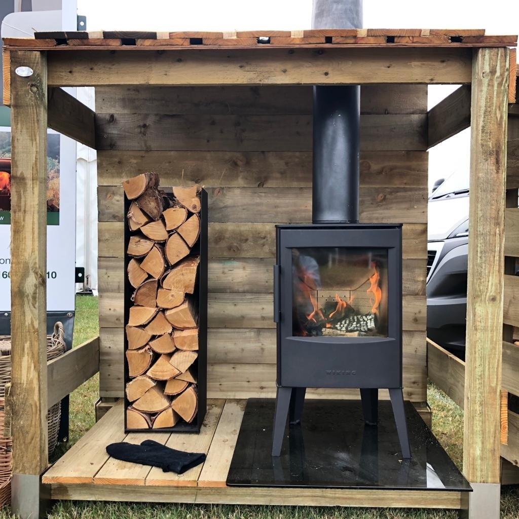 A fantastic day at the Vale Agricultural Show this week catching up with existing and new customers, pop to our showroom to see our display of over 150 stoves with #topstakcowbridge