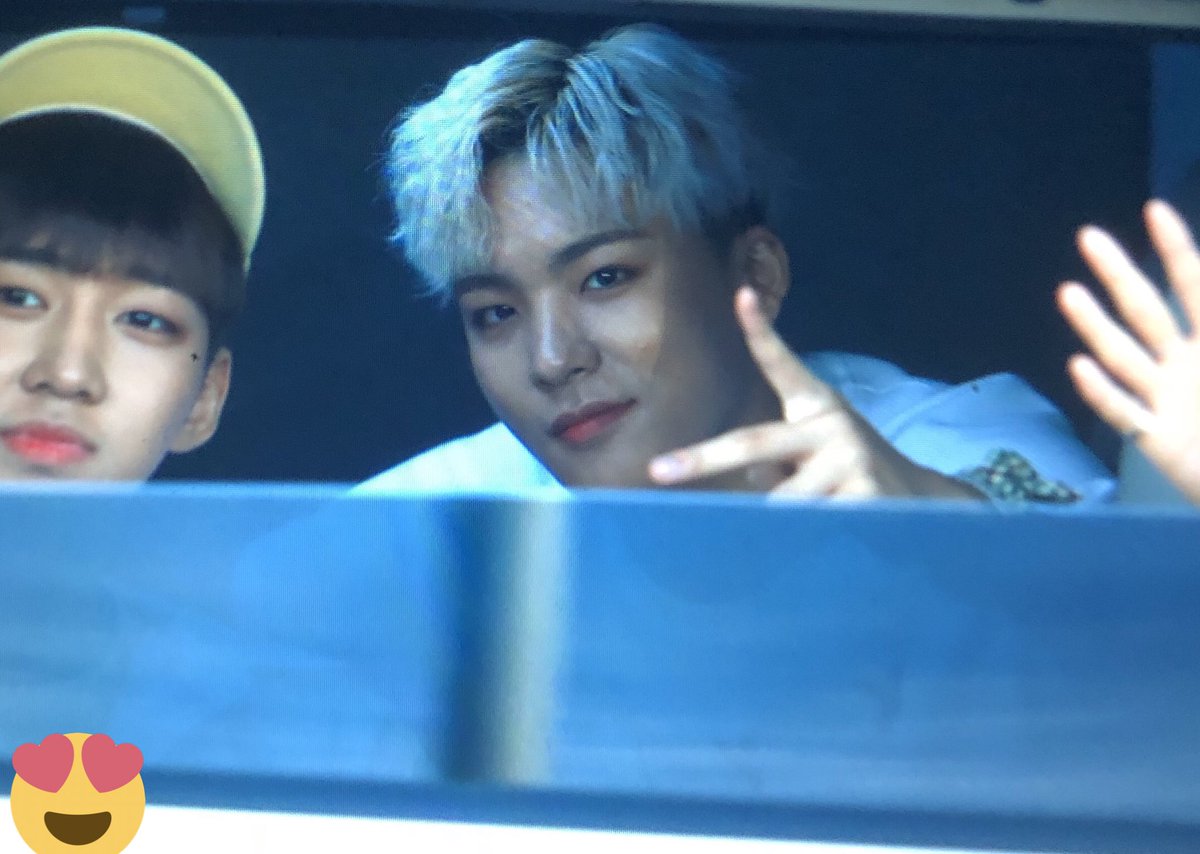 8eight_H's tweet photo. 190809 인천 왕산마리나 플뷰
#D_CRUNCH #HYUNHO #현호
 #디크런치 #ヒョンホ #이현호 
 
@DIA_CRUNCH https://t.co/UBGmds2VJb