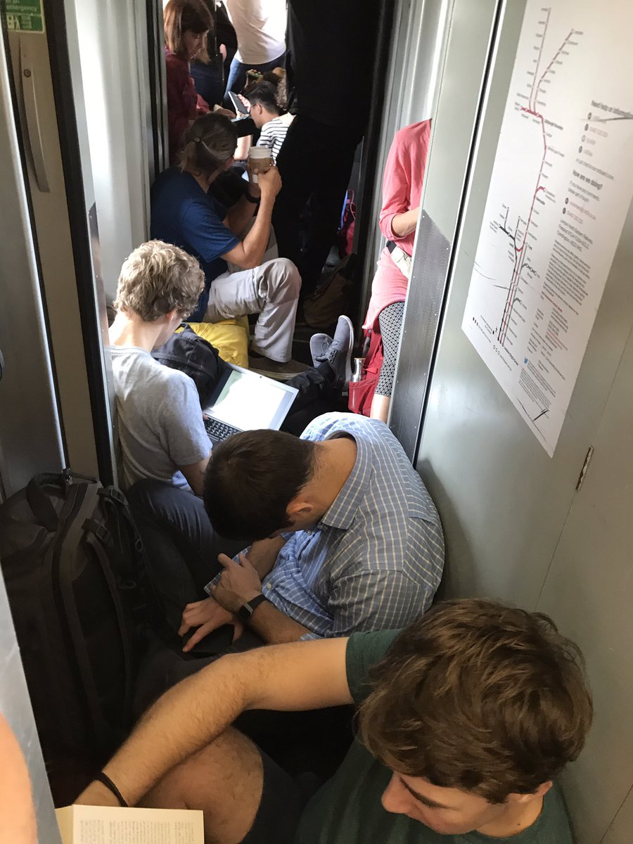 TheAliMovement's tweet photo. @LNER LATE. RAM PACKED. AND FREEZING! What a horrible experience. 👎 Why sell me a ticket for a train you know is full?! https://t.co/7umKfw0NIb