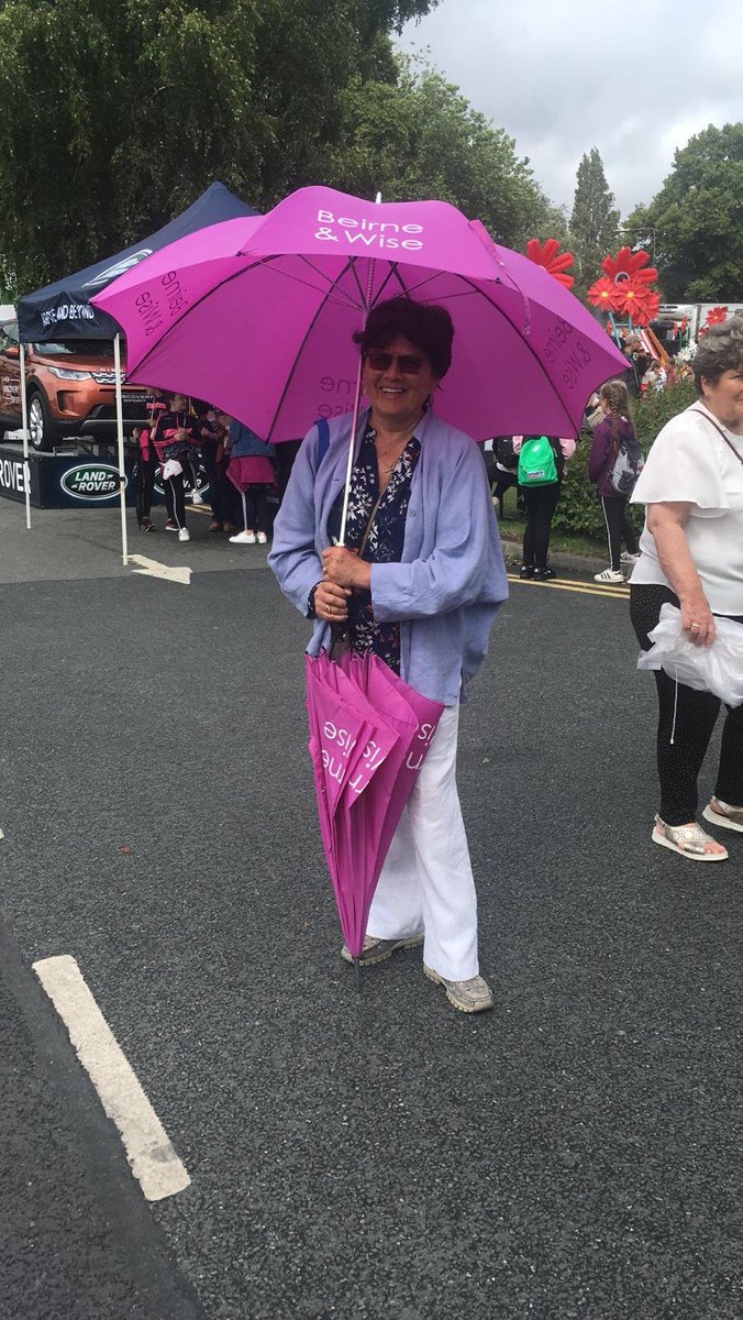 beirnewise's tweet photo. Glad to see the rain isn’t putting a dampener on the #rdshorseshow2019 😆
.
.
.
#beirnewise #househunting #southdublinproperty #blackrockproperty #familyhome #estateagents #irishproperty #propertyforsale #propertyexperts #irishestateagents #houseforsale #ireland #property https://t.co/iVNZMgErjF