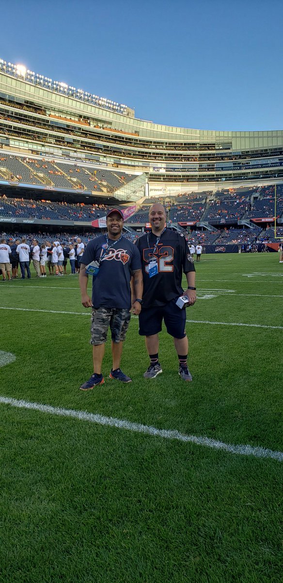 JusDaBear's tweet photo. Another epic night at Soldier Field Bears vs Panthers @BearsSTH @ChicagoBears @BearsPR #bears100 #sthexperiences #ChasingGreat https://t.co/e91Ra8XhnZ