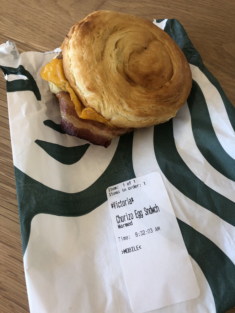 vmsteven1's tweet photo. @starbuckshelp odd, this doesn’t look like chorizo 🤔 https://t.co/fBxvhcwvPT