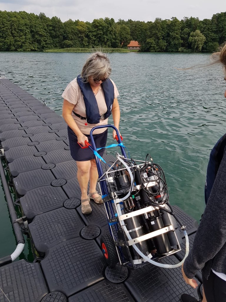 AnsteeJanet's tweet photo. Biooptics measurements underway in the @aquaCOSM https://t.co/T0V1vESn9B