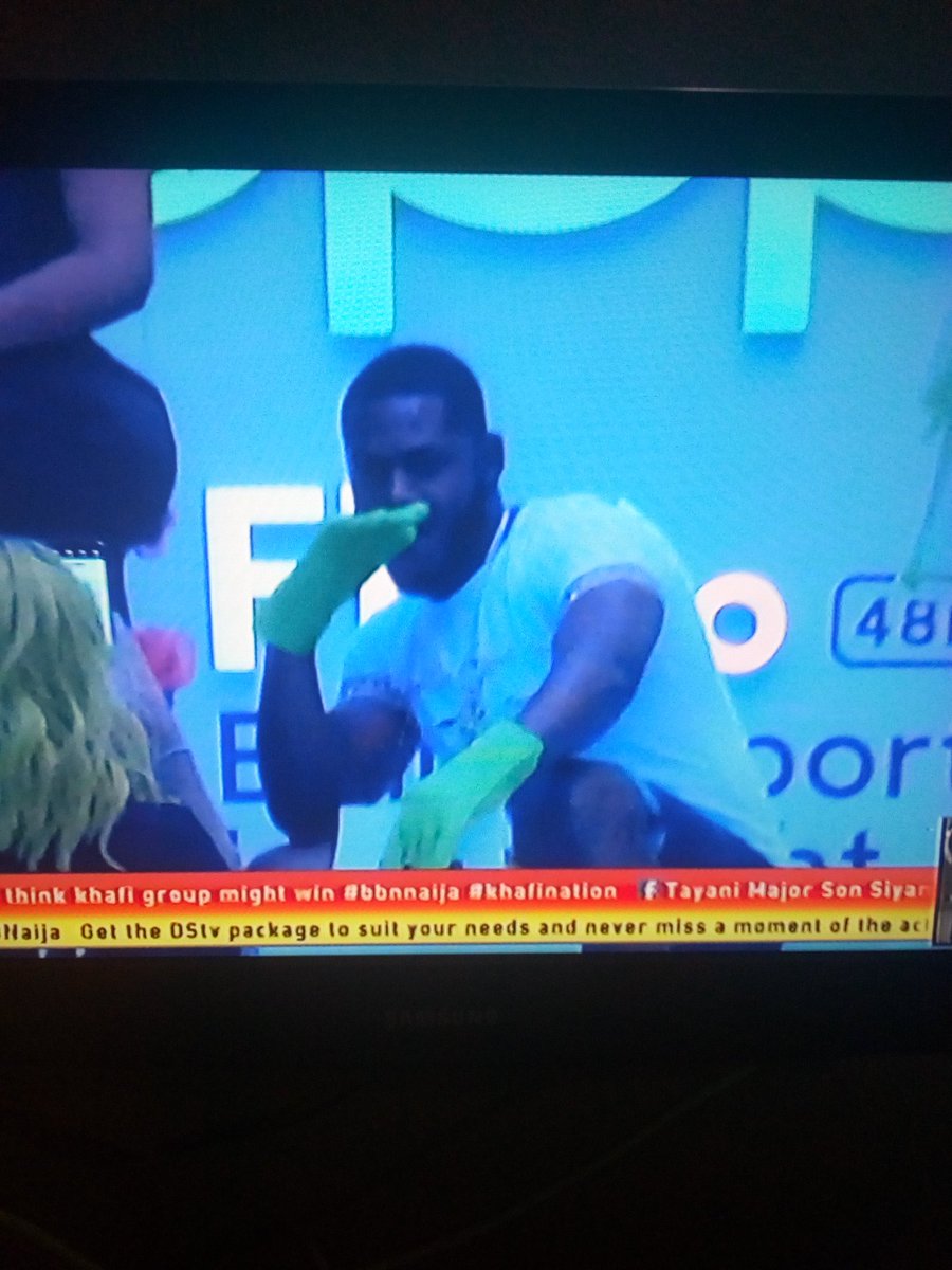 madamneka's tweet photo. Style is a way of saying who you are without having to speak. Still relishing Frodd's unique style at the @oppomobileng fashion show.๐๐๐
#bbnaija
#froddfever
#unleashthefrodd https://t.co/87e2bSEL9m