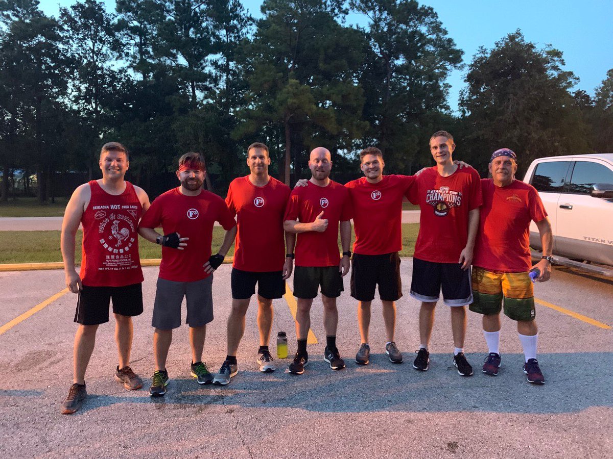 F3Friendswood's tweet photo. #REDFriday @ #thecage @F3GwdREDFriday https://t.co/LcghzAGJdJ