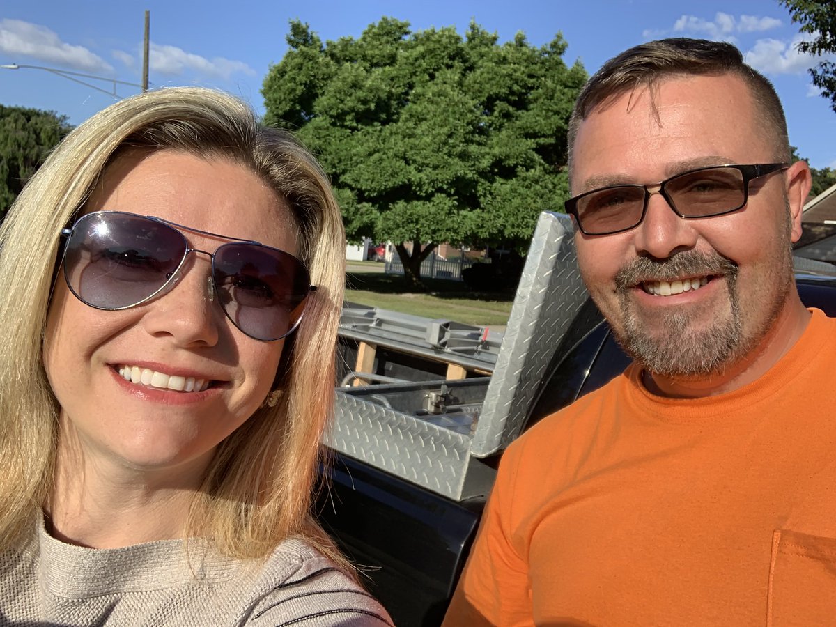 fedulchak's tweet photo. Team @THDAllenPark, I was able to check out a #Perfect Storm Door install from Bryan with Gordon Enterprise!! Your customers are in great hands 🤝 #ProfessionalInstall #ProviderPartnership #ServicesRock @t_renard_ https://t.co/9PC6czyATk