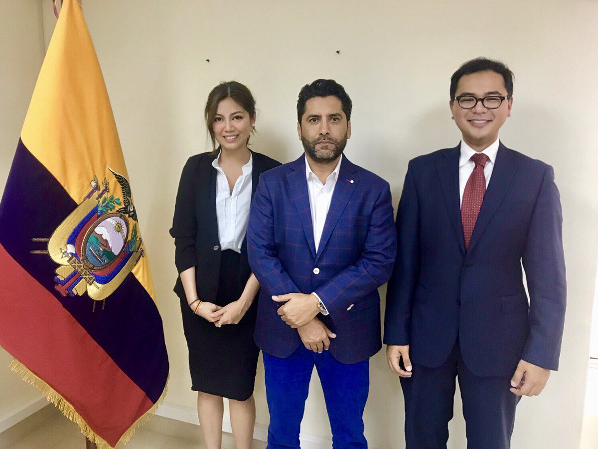 Truly a privilege to have sat down with the Ecuadorian Ministry of Foreign Trade Minister, Ivan Ontaneda Berrú! 

Our discussion undeniably reinforces this- Ecuador may be small, but its potential is massive! Absolutely exciting times for the country 🇪🇨
