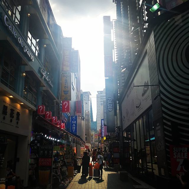 vainlyv's tweet photo. I'm always lost in Seoul. 
Nice to see you again Seoul. #JjimjilbangCountry
#RVSeoul2019 https://t.co/LR7uCG4gRr https://t.co/Ann5zO4jvS