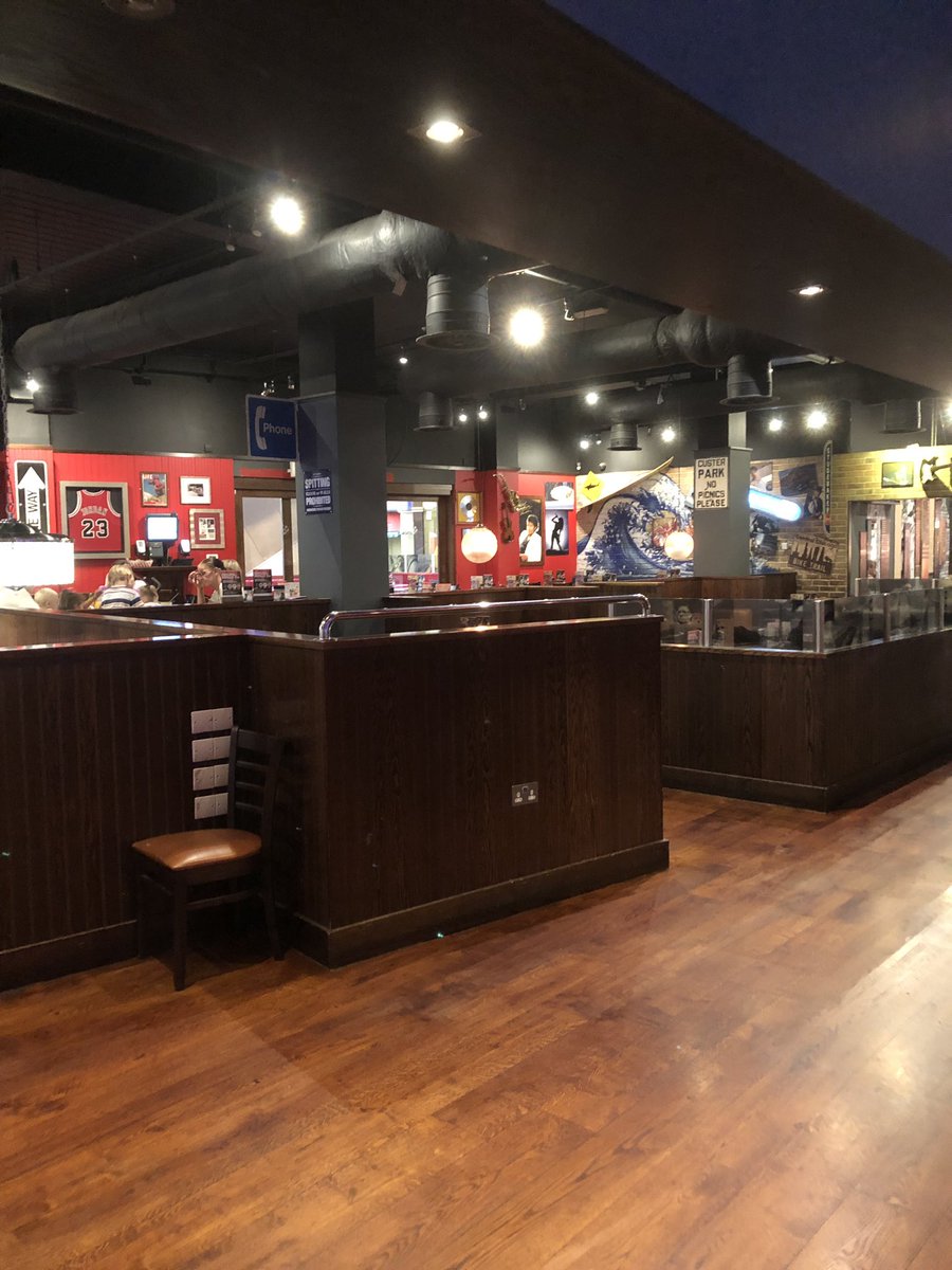 smithfi's tweet photo. @TGIFridays really disappointed to be turned away from your O2 LDN as we hadn’t booked, place empty but was told there was a table for 10 along with a few other tables so our table of 3 was refused. A very disappointing birthday for our 13 yr old. https://t.co/8jo54ncV11