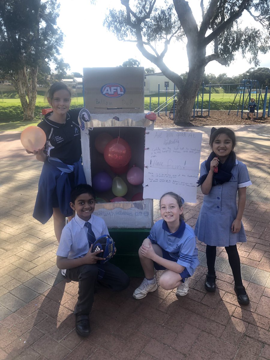 EricaHorn711's tweet photo. Living the #NewmanCollegeWA  #shinethroughdiscovery . #EveryoneCanCreate #cardboardplease https://t.co/Go5w90H24V