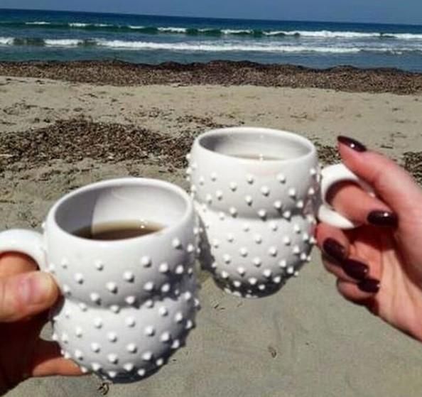 It’s just another cup – extremely stylish and beautiful. ❤️❤️To order DM us or click the link 
three-snails.com/white-symmetri…

#ceramiccup #керамическаячашка #дизайнерскаячашка #threesnails #handmadecup