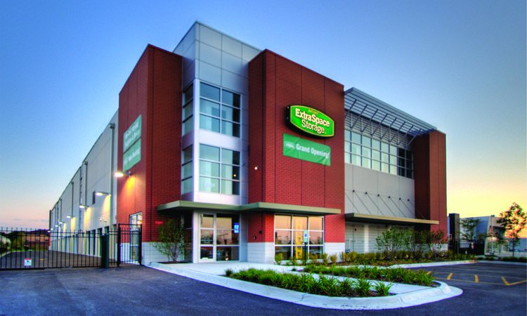 This award-winning #storage facility makes a powerful statement with clean, modern lines and crisp geometric patterns. More on what this building has to offer here: buff.ly/2YTVfuf #architecture #architecturelovers