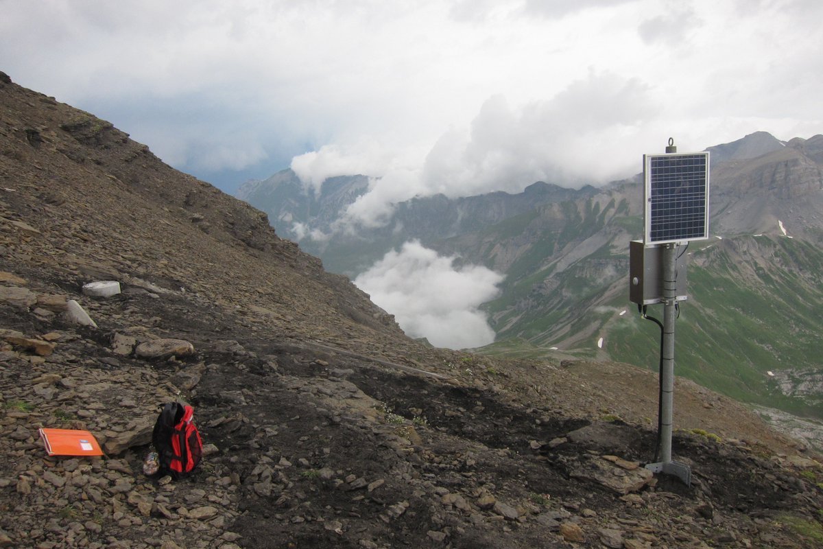 permosCH's tweet photo. A new #PERMOS-borehole on the @SchilthornPiz was instrumented by @unifr and #SensAlpin to secure the continuation of the permafrost temperature time series. https://t.co/eOlKmy3rHh