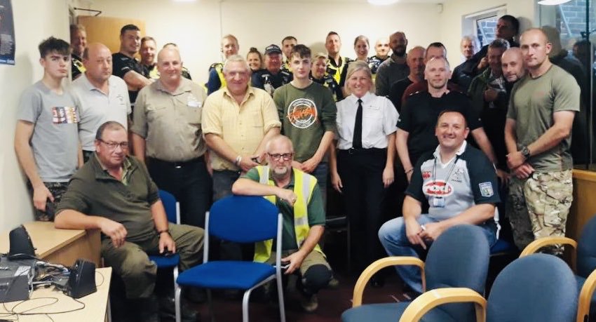 GilesEvansAT's tweet photo. On Tues night, myself and @AnglingTrust VBS took part in #operationcheckpoint with @NPRuralNmbland @EnvAgencyYNE , other agencies and many game keepers
Very successful night, numerous vehicles stopped, 1 vehicle seized, 2 males arrested & poaching equipment seized #ruralcrime https://t.co/ZqEUZYsjkD