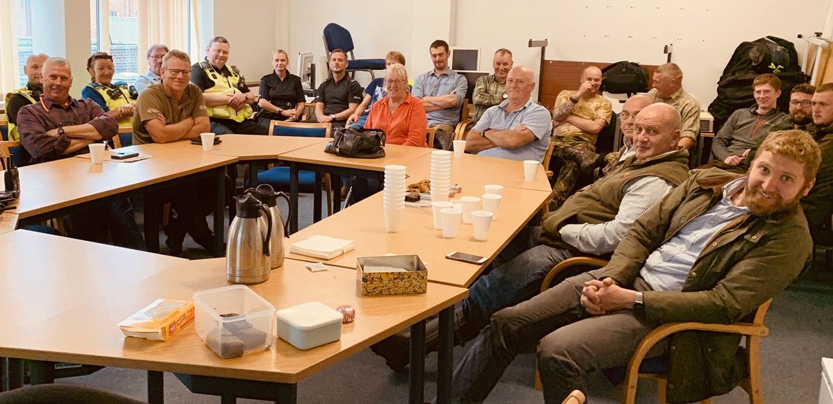 GilesEvansAT's tweet photo. On Tues night, myself and @AnglingTrust VBS took part in #operationcheckpoint with @NPRuralNmbland @EnvAgencyYNE , other agencies and many game keepers
Very successful night, numerous vehicles stopped, 1 vehicle seized, 2 males arrested & poaching equipment seized #ruralcrime https://t.co/ZqEUZYsjkD
