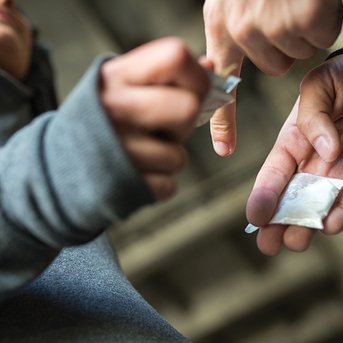 NatWorGroup's tweet photo. #FactFriday Possible indicators of a child being #CriminallyExploited
-Frequent missing episodes and being found out of area.
-Found with large quantities of drugs or weapons. https://t.co/uccimCKAy4