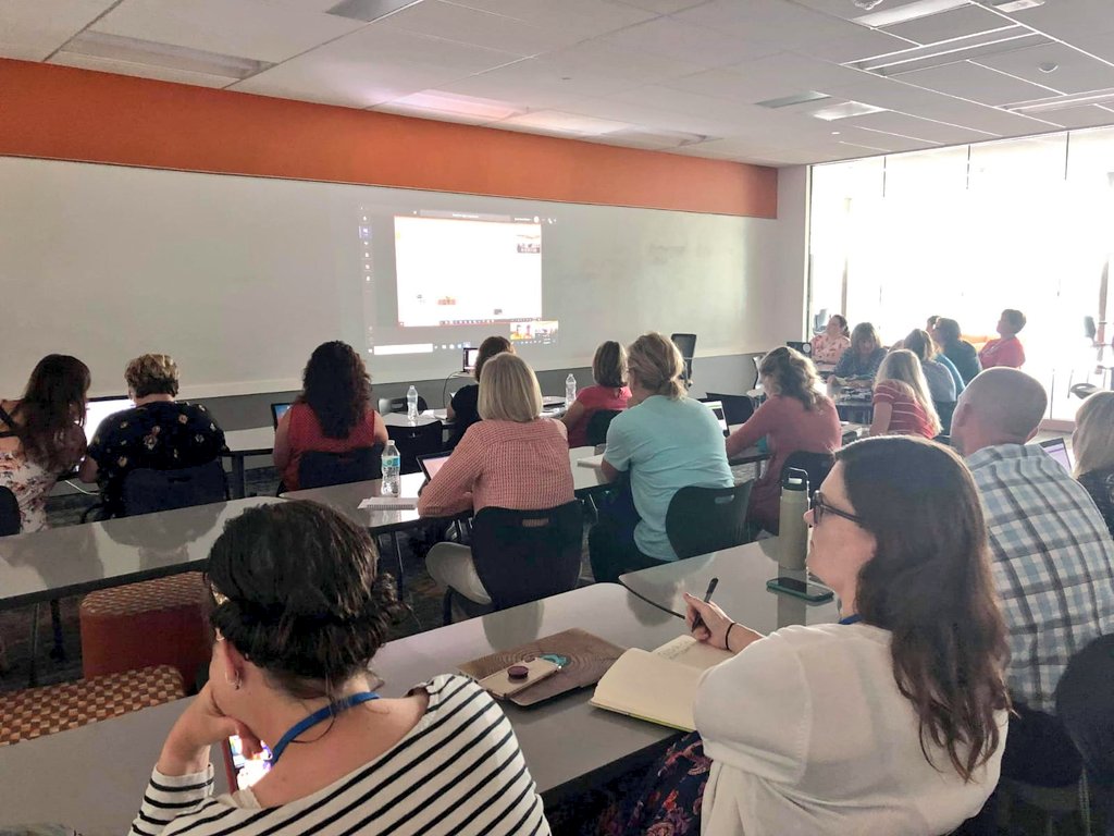 aalbertoherraez's tweet photo. This week, we (@mmarioherraez ) had two great sessions at #DTC11! We talked about how to create a Blended Learning enviroment using @MicrosoftEDU tools π
Thank you everyone for joining us! π
#MicrosoftEDU #MIEExpert #TeachInDavis https://t.co/5WzVo9Plth