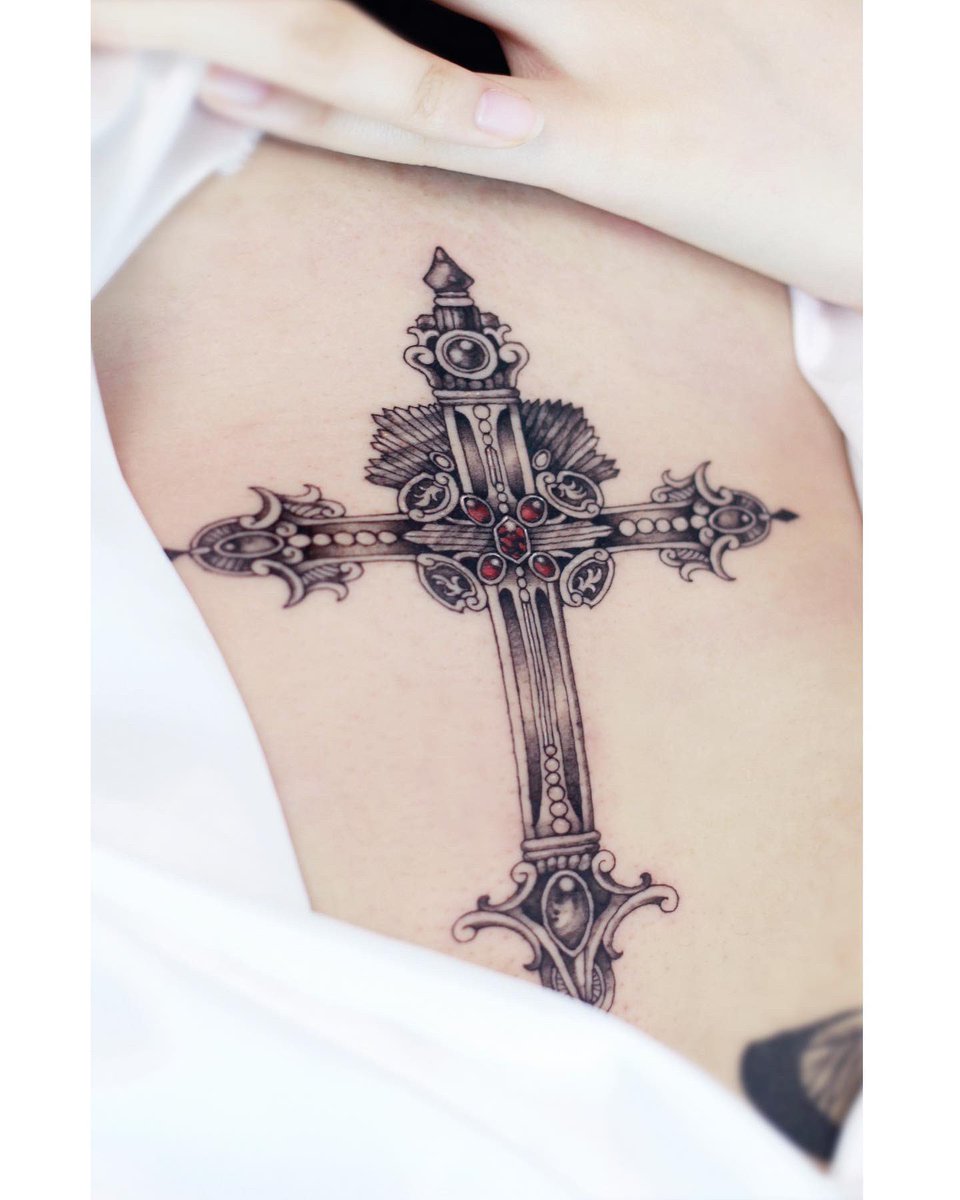 현실적인 사자 십자가 임시 문신 남자 여자 크라운 로봇 팔 호랑이 숲 가짜 문신 스티커 DIY 팔뚝 허벅지 타투 스 / 타투 \u0026 바디아트, image size:960x1200