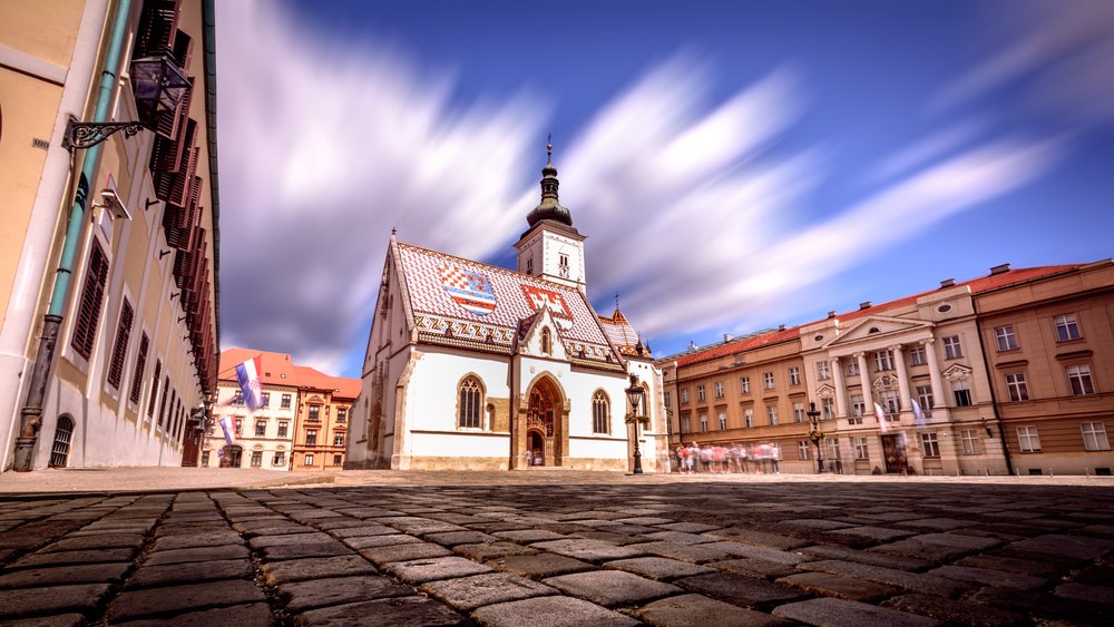 DublinAirport's tweet photo. Last chance to enter to win flights for 2 to Zagreb in Croatia with @croatiaairlines. Follow &amp; RT for your chance to win. We'll announce the winner shortly. Good luck everyone🤞🇭🇷 #DUBZagreb https://t.co/VgEumngVRA