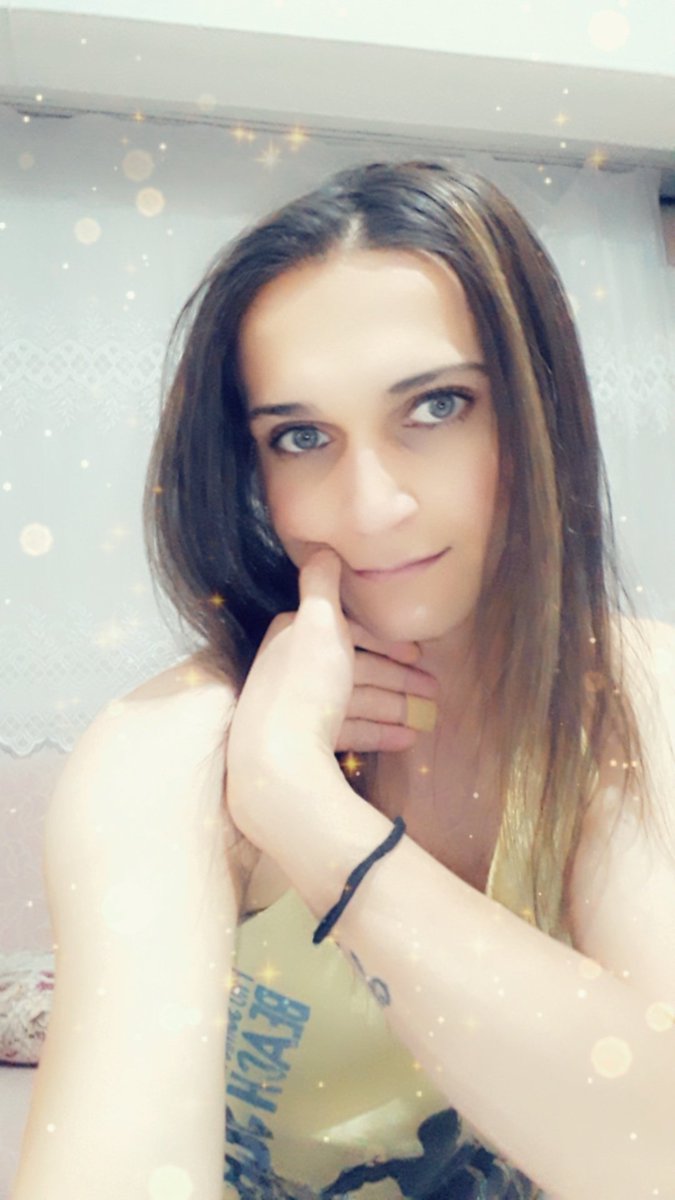 ASNKoray1's tweet photo. mrb ben koray  eski hesabim kapandi yeni hesabim  beni tanıyanlar burdan takip edebilir #erzurumtravesti https://t.co/Rhw8DjCYx5