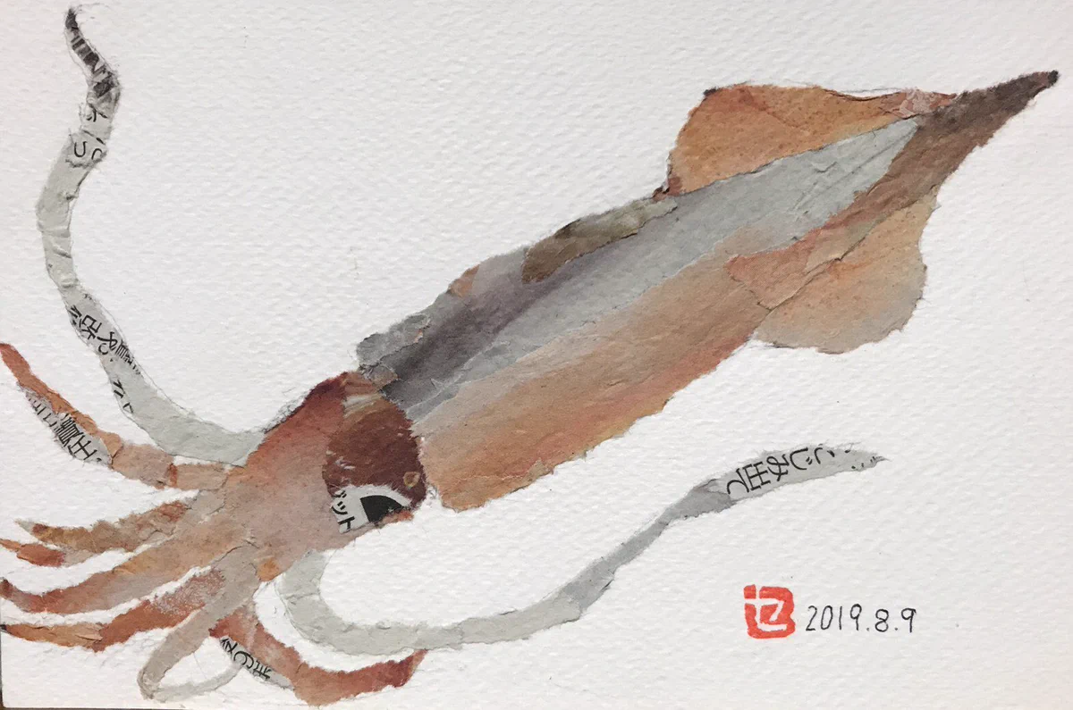 新聞ちぎり絵のイカ、クオリティが高くて素敵です。90歳セツさんの作品です。