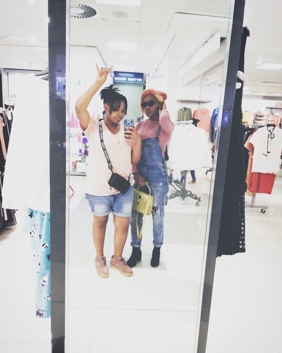 akhetiwe's tweet photo. @ISetumo My wife 💍👑❤️ #InfinityXInfinity https://t.co/0Hg2LAXDIF