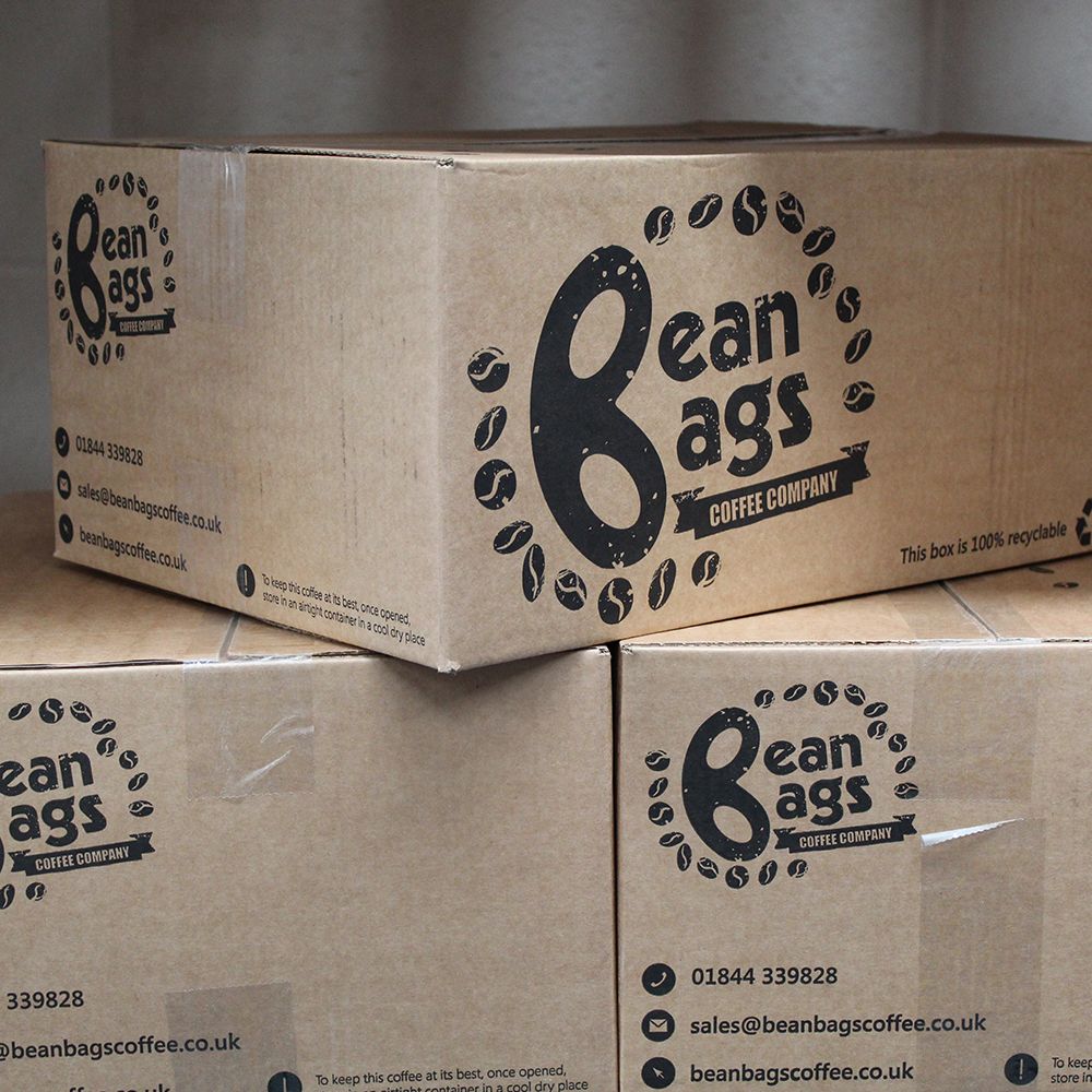 BeanBagsCoffee's tweet photo. Our newly branded coffee boxes look great! We supply coffee beans, decaf, tea, sugar, snacks and a whole lot of other things to #Oxfordshire, #Buckinghamshire, #Berkshire, #Northamptonshire and beyond! Call us for more info 01844 339828 #beanbags #coffee #cafesupplies https://t.co/7u3aeKKjoo
