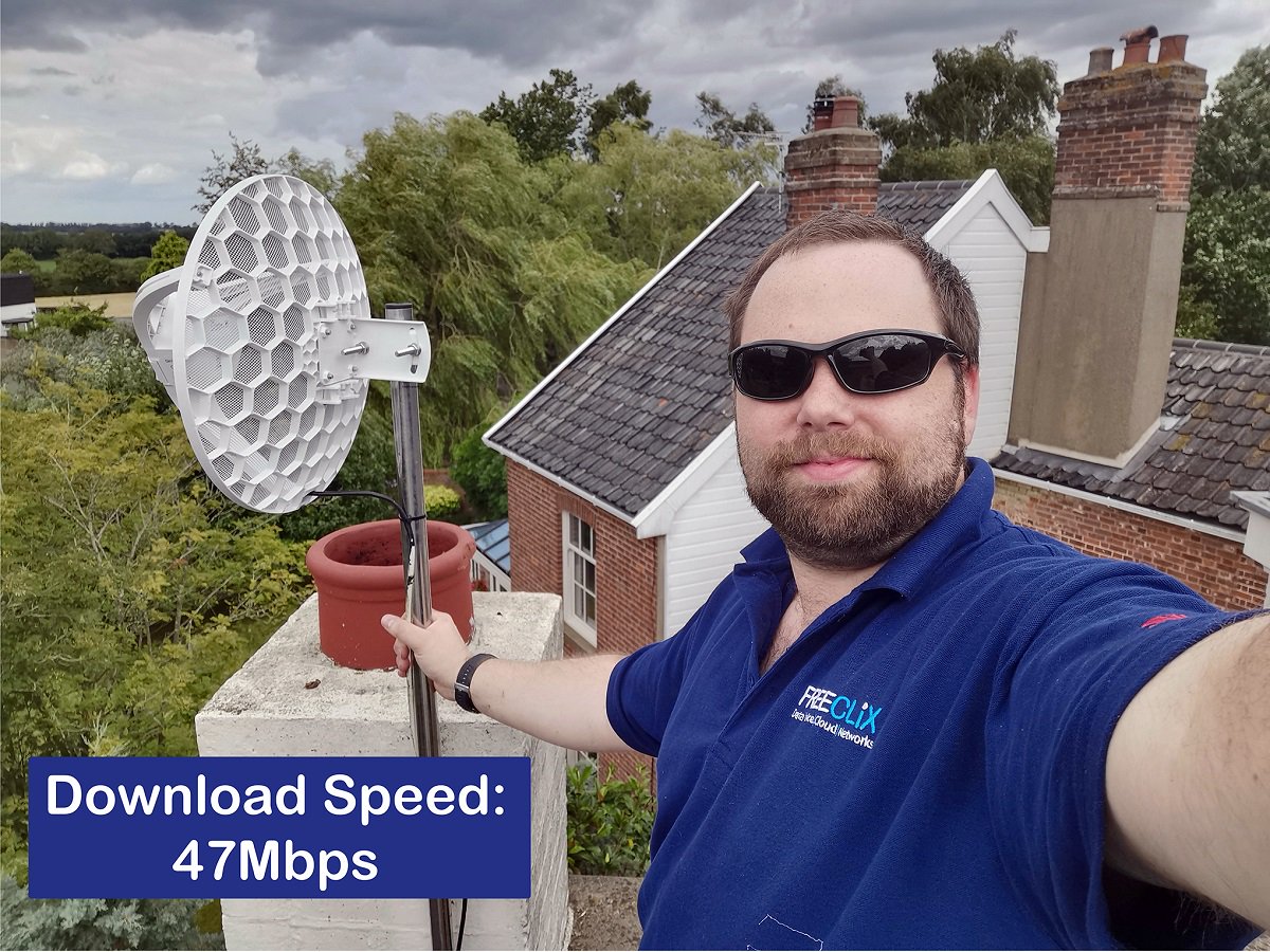 If Kevin looking this pleased 😎 isn’t enough evidence of the superfast speeds you can achieve with #SimRush, click this link for proof speedtest.net/result/a/51884… #Superfast #FridayFeeling #SimRush