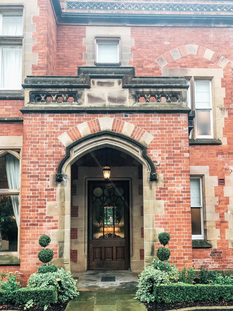 sarahjchristie's tweet photo. Good morning from @RockliffeHall and check out the gorgeous gardens #ukfamilytravel #adhosted https://t.co/vCPen6hYJs