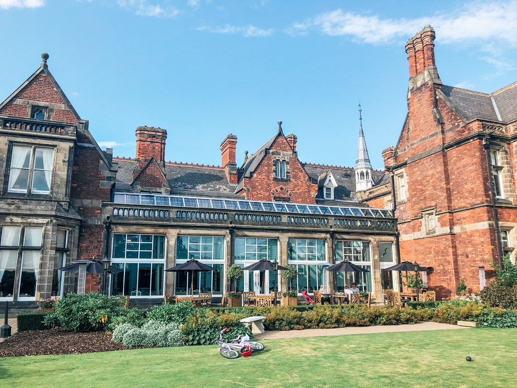sarahjchristie's tweet photo. Good morning from @RockliffeHall and check out the gorgeous gardens #ukfamilytravel #adhosted https://t.co/vCPen6hYJs