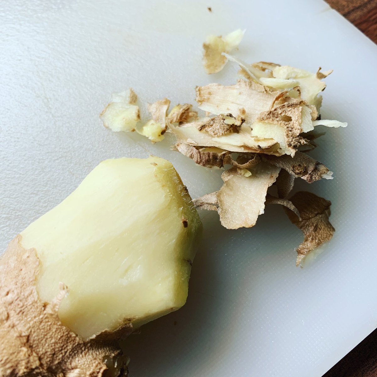 begumru's tweet photo. Time for “#Ginger in the Morning”. Not the film 😉

Some interesting articles:

👉Blood glucose regulation https://t.co/m53RZQRQpp
👉Anticancer activities https://t.co/ZKONGyg9Dy
👉Anti-inflammatory properties https://t.co/QvJOkAzSwm

#ZingiberOfficinale #gingerol #shogaol https://t.co/wyt0CbL1V3