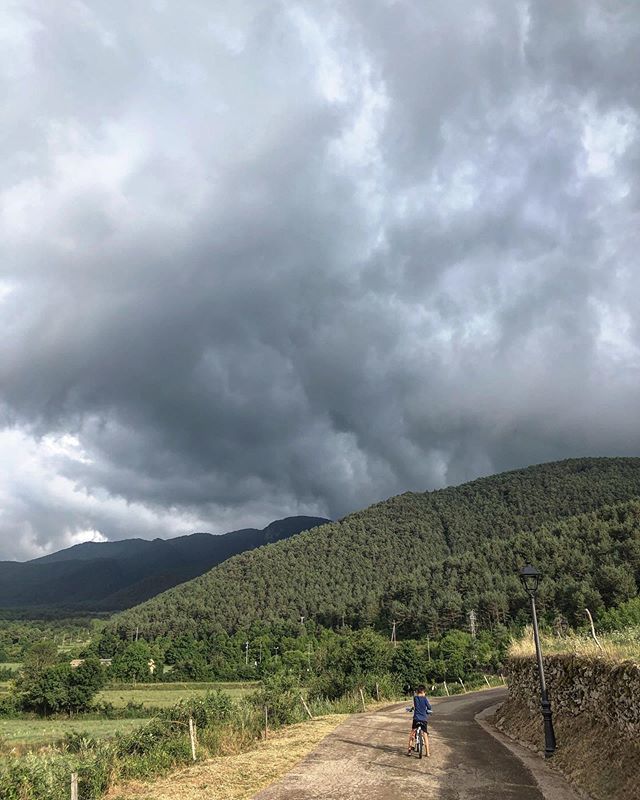 enricbastardas's tweet photo. Cel i nen.
#mountain #mountains #sky #beautiful #scenery #nature #hike #hiking #landscape #clouds #tagsta #ic_landscapes #udog_earth #instanaturelover #landscape_lovers #peak #landscapes #amazing #summit #kids #kid #instakids #child #children #childrenph… https://t.co/tLOHf4szdg https://t.co/HbubxugWdQ
