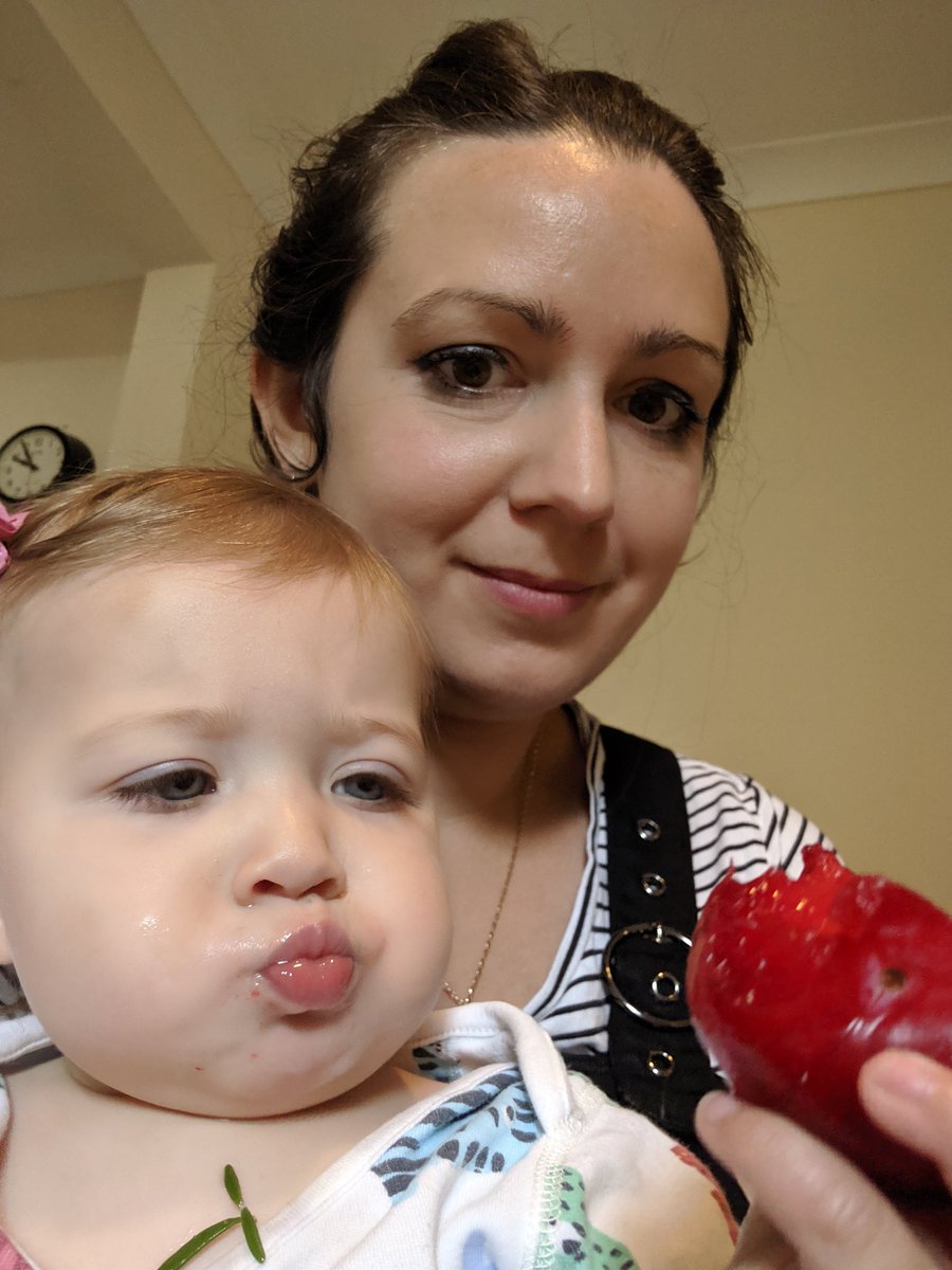 Like_the_sofa's tweet photo. Rosemary and plum breakfast. Am I missing something? #futuremasterchef #raydays https://t.co/QgjcWmdB6N