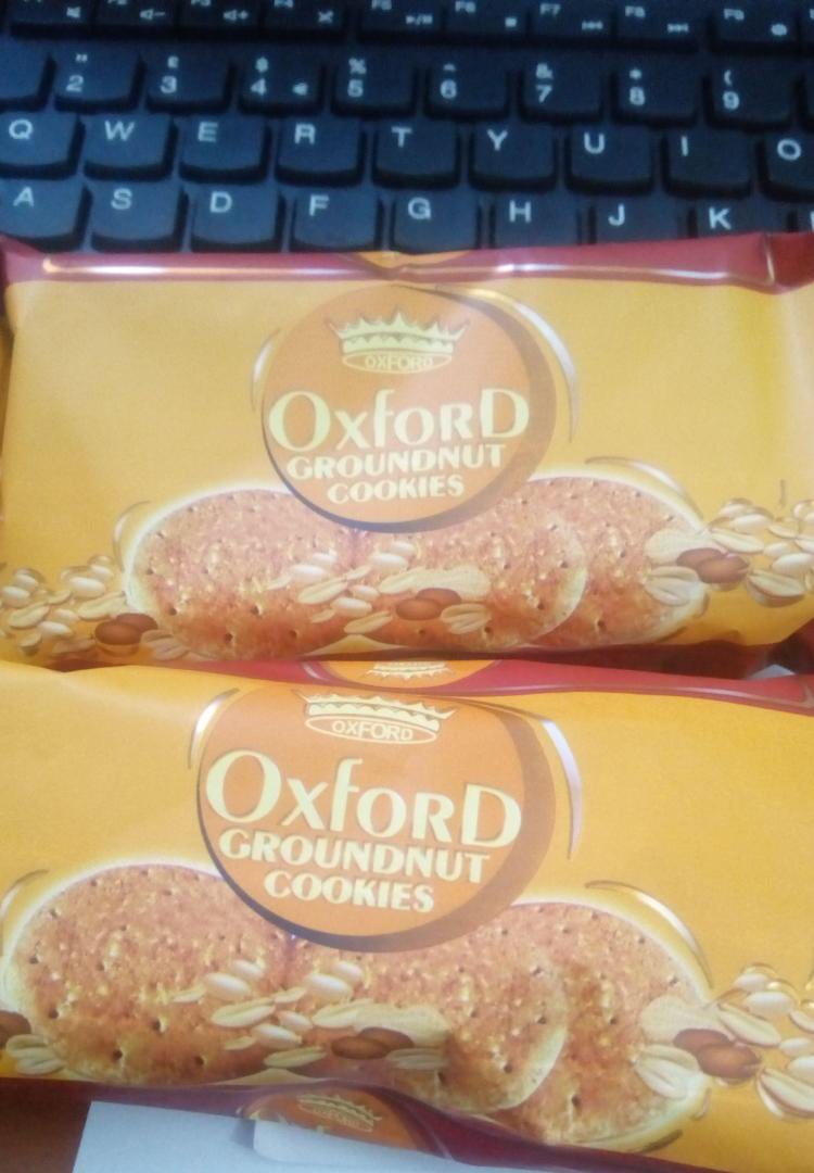 AmaaEunice's tweet photo. This OxforD GROUNDNUT COOKIES ๐ช has been bursting my brain ๐๐... #newestaddiction https://t.co/HHAzICQd2e