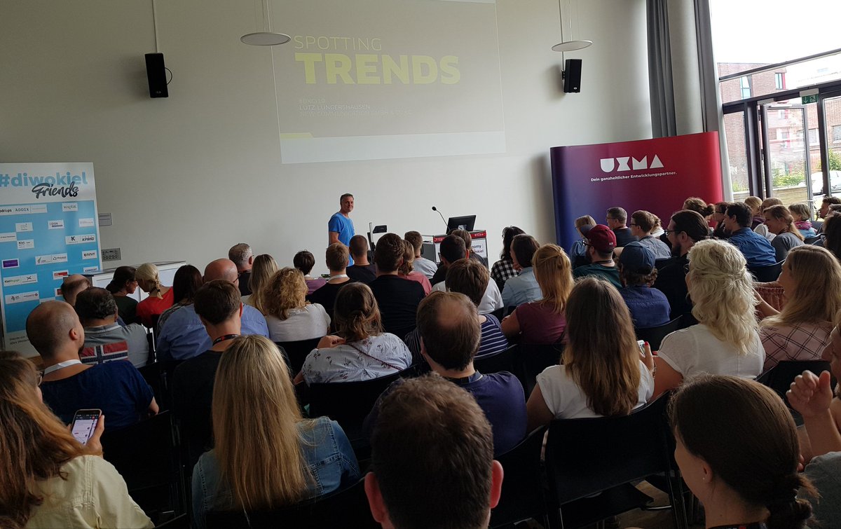 Cluster_DiWiSH's tweet photo. Nach der Sessionplanung beim #bcki19 rein ins #trendscouting mit @ncshortservice #spotting #googletrends #megatrendmap https://t.co/kQhUcLaFlg