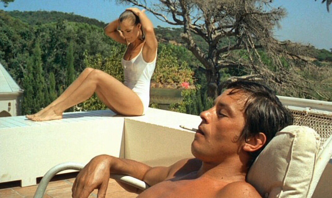 bofill_'s tweet photo. "A la vida hemos venido a veranear"
Muy fan de Alain Delon en Le Piscine https://t.co/8JFtC2zKtC