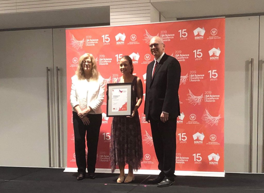 molellis's tweet photo. A pleasure to accept @jcroweriddell’s certificate from @sachiefsci and @DavidPisoniMP! https://t.co/OIgQIr6H8J