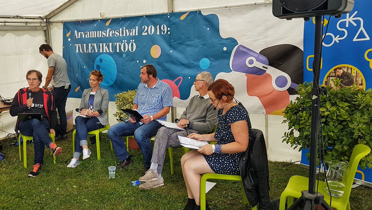 OSKA (@oska_futurework) on Twitter photo Kõrgkooli lõpetajad on oma erialal valmis teadmiste, mitte oskustega. Tööandjad ootavad aga häid oskusi. #OSKA #arvamusfestival #tulevikutöö <a href="/annakarolin/">📎 Anna Karolin</a> Kõrgkooli lõpetajad on oma erialal valmis teadmiste, mitte oskustega. Tööandjad ootavad aga häid oskusi. #OSKA #arvamusfestival #tulevikutöö <a href="/annakarolin/">📎 Anna Karolin</a>