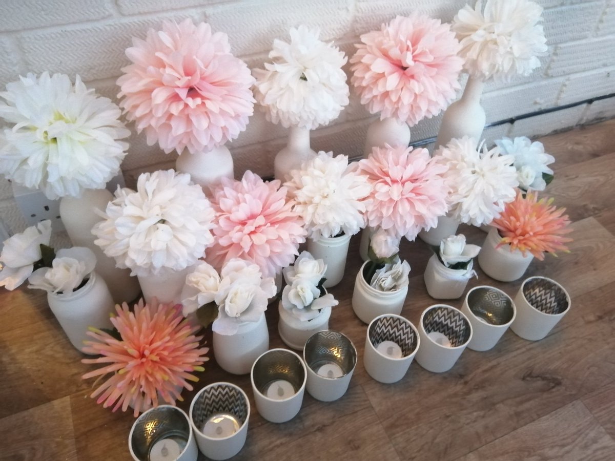 Emmcrowder's tweet photo. Selling bits of wedding decor dm me if interested https://t.co/xbtNXJrOEI